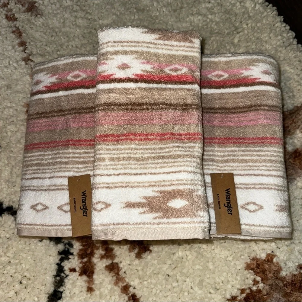 NWT Wrangler Bath Towels Set Of 6 Coyote Sands Pink 4 Bath & 2 Hand